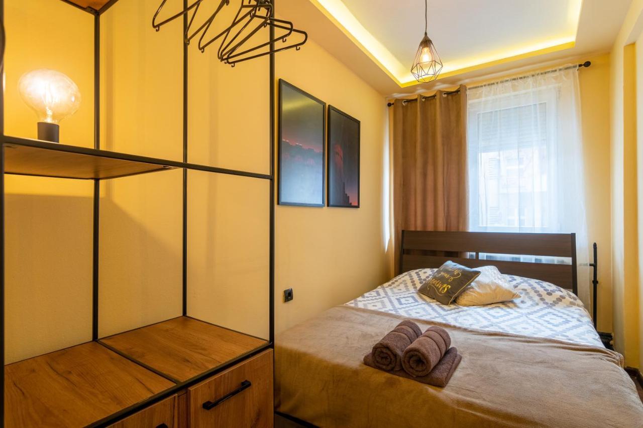 Apartments Skopje Downtown Екстер'єр фото