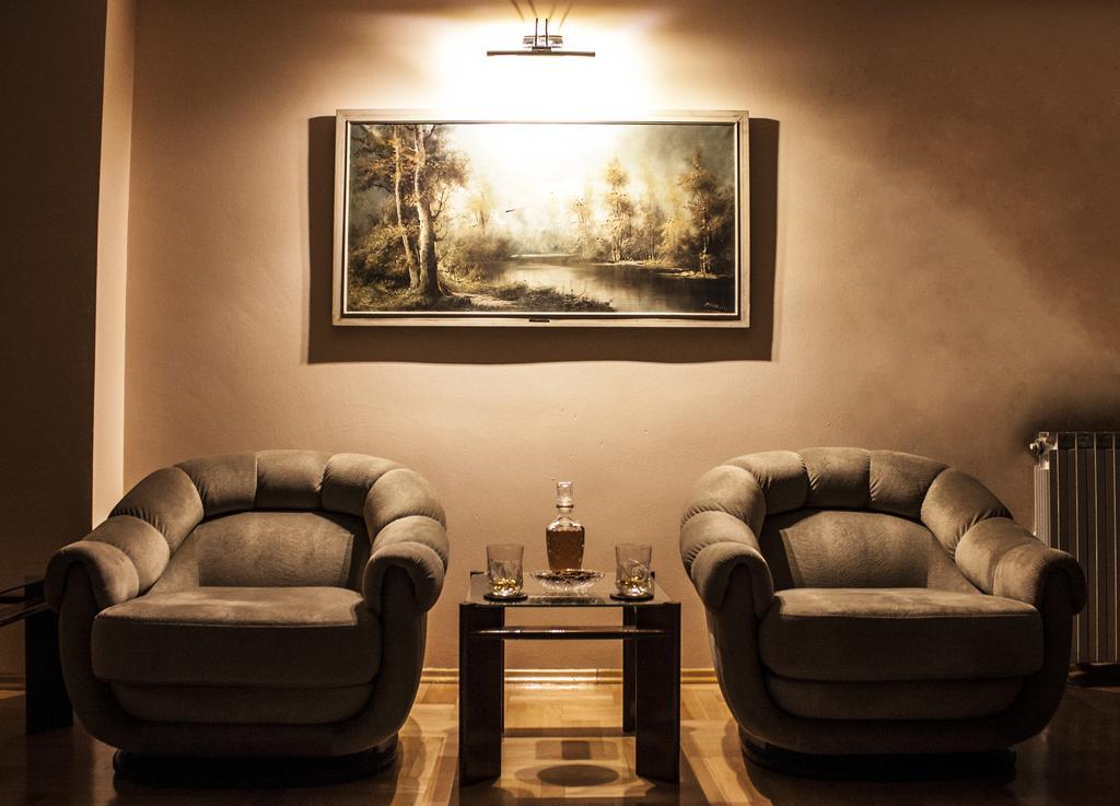 Apartments Skopje Downtown Екстер'єр фото