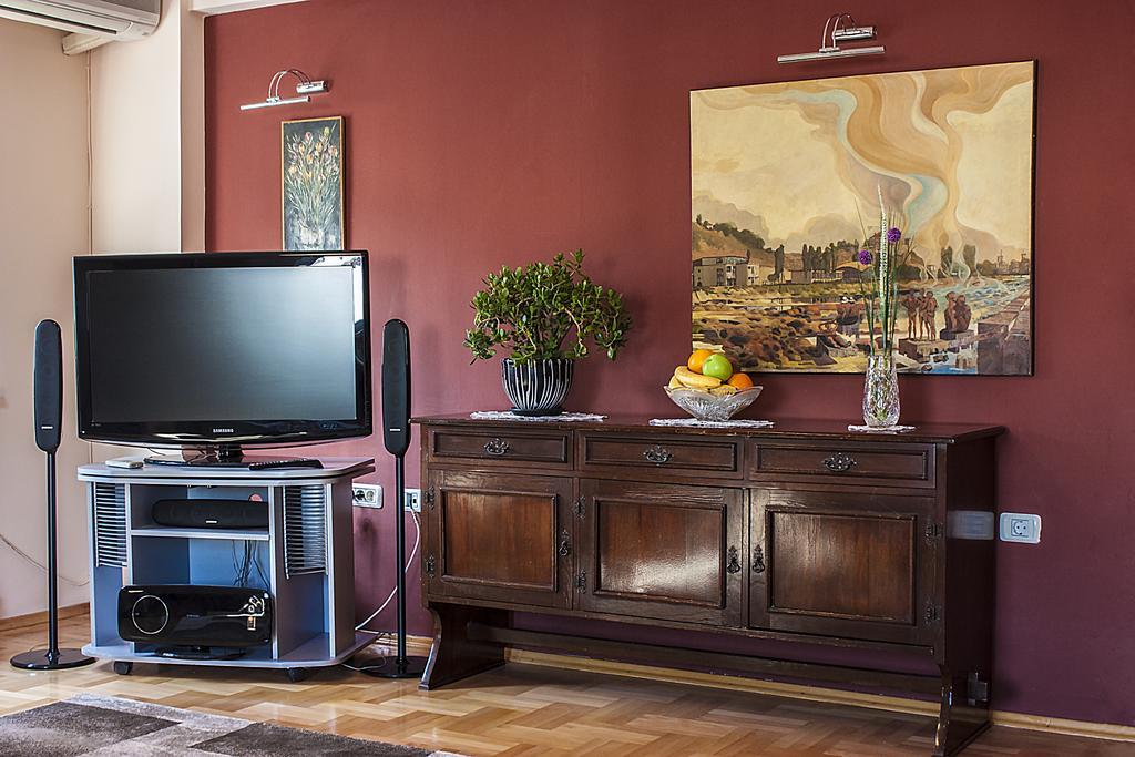 Apartments Skopje Downtown Екстер'єр фото