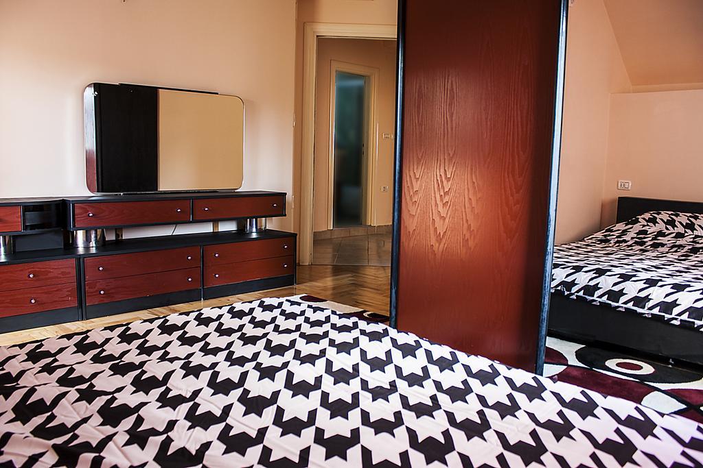 Apartments Skopje Downtown Екстер'єр фото